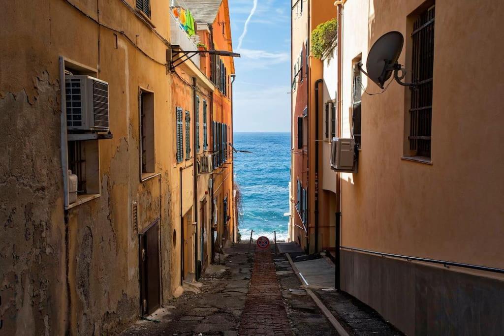 Dalla Spiaggetta A Quinto Genoa Luaran gambar