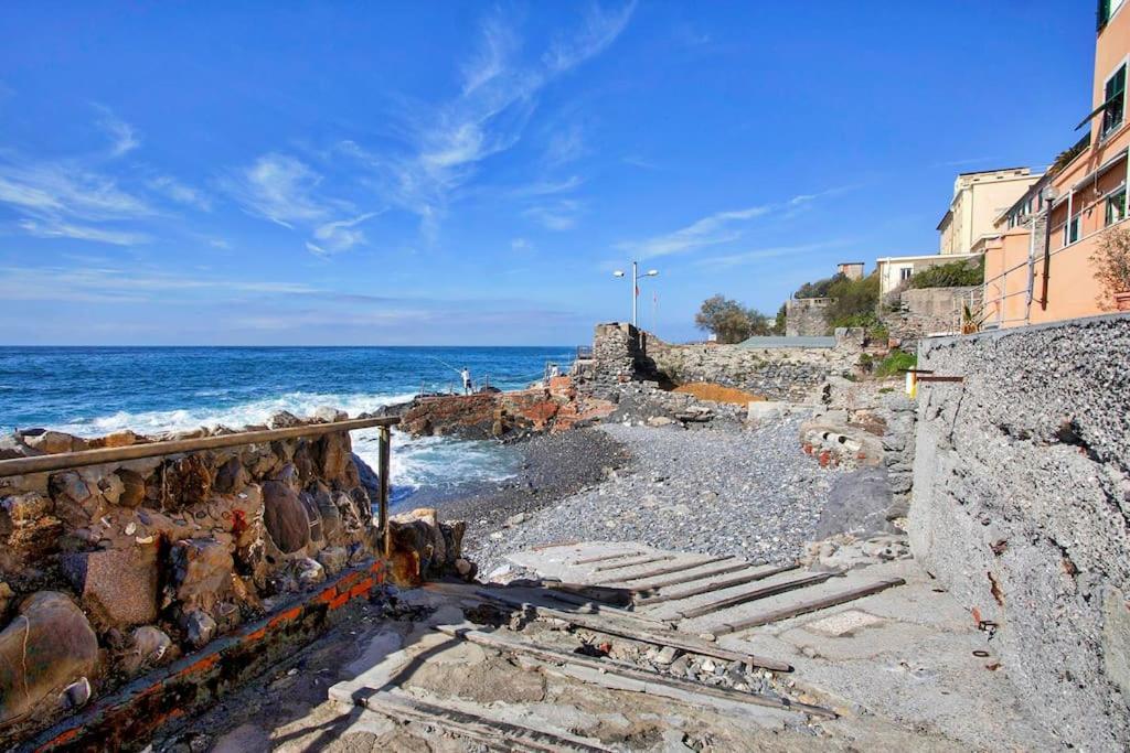 Dalla Spiaggetta A Quinto Genoa Luaran gambar